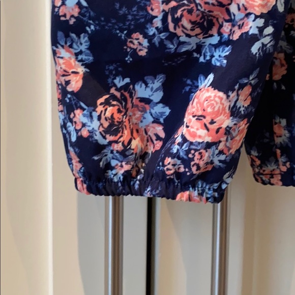 Girls jump suit. - Picture 5 of 8